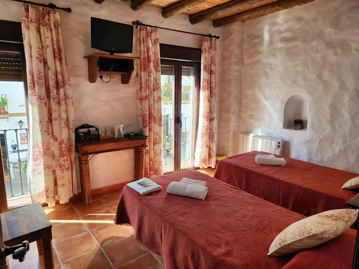 Posada La Plaza Canillas de Albaida Hotel